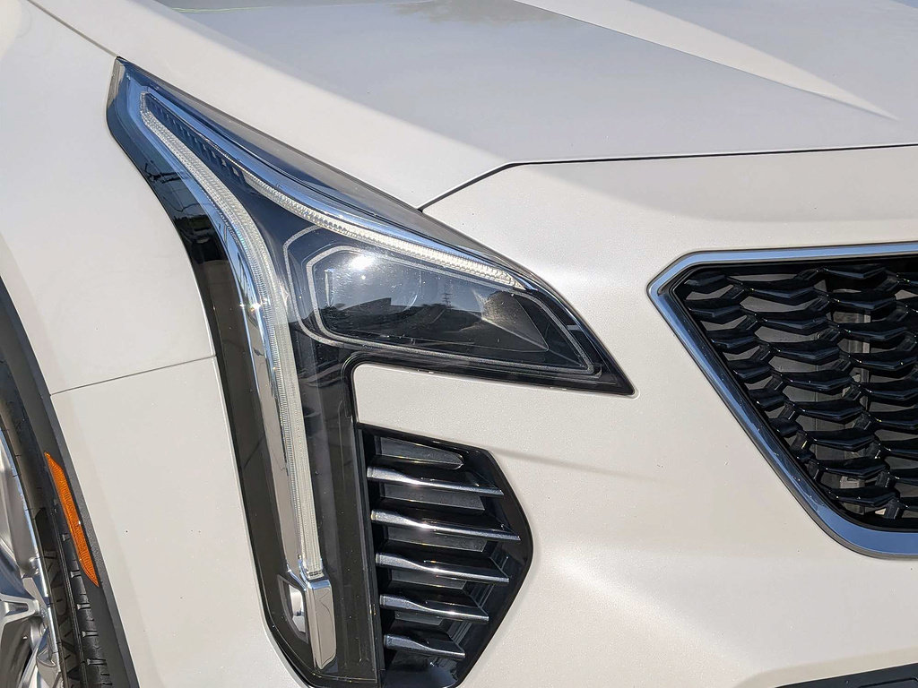 Used 2021 Cadillac XT4 Sport w/ Cold Weather Package FWD image 9