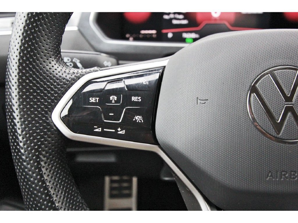 Used 2022 Volkswagen Tiguan SE R-Line FWD image 22