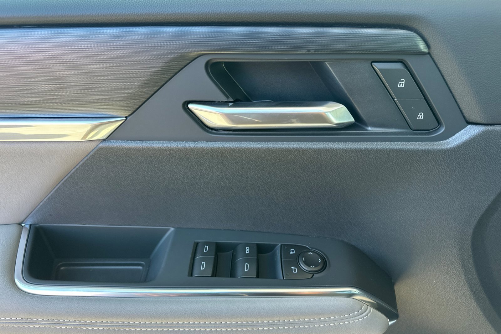 New 2026 GMC Acadia Elevation w/ Elevation Premium Package image 9