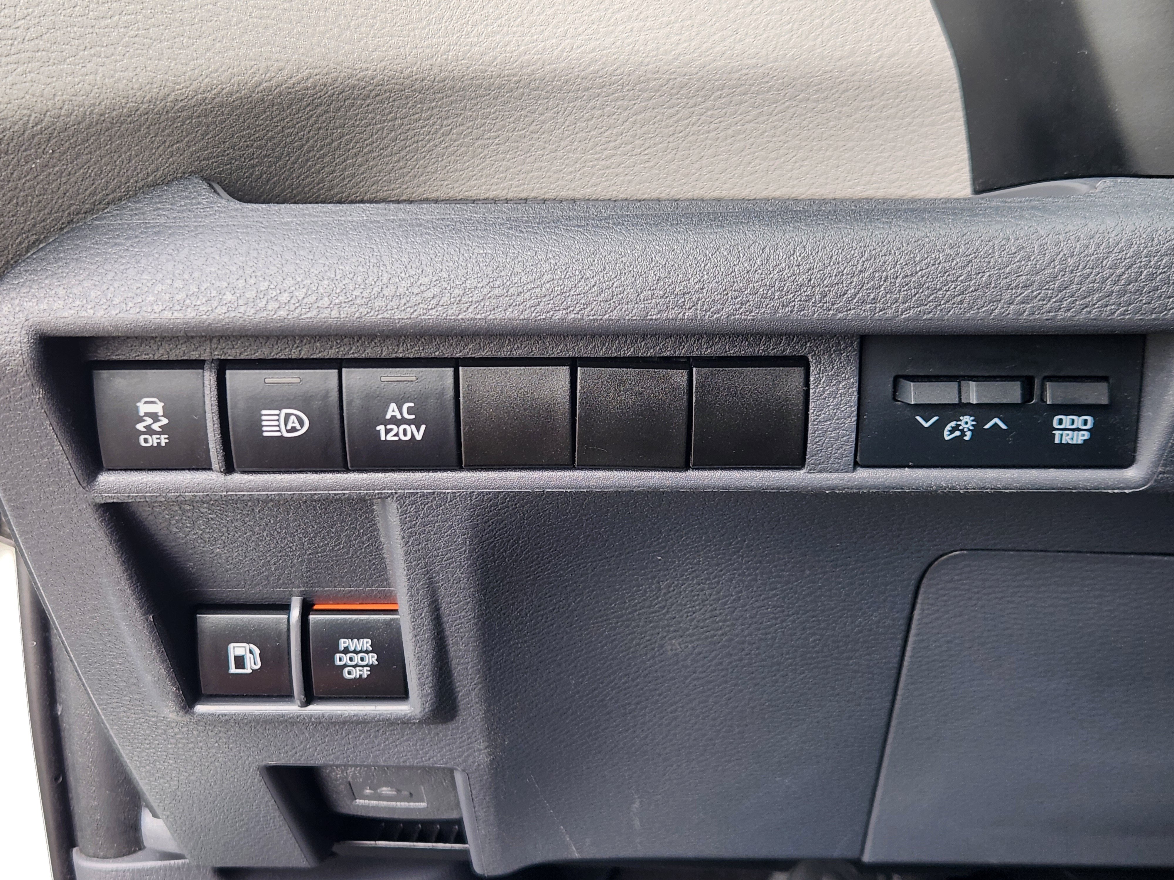 Used 2021 Toyota Sienna XLE w/ XLE Plus Package AWD/4WD image 29