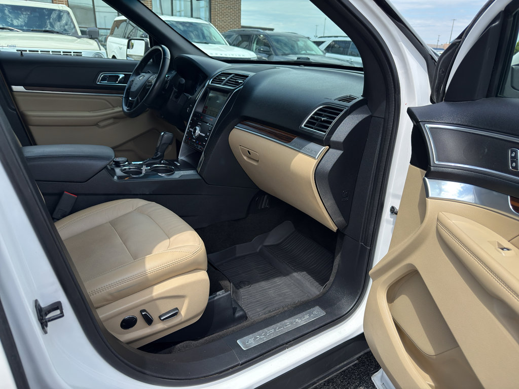 Used 2017 Ford Explorer Limited AWD/4WD image 28