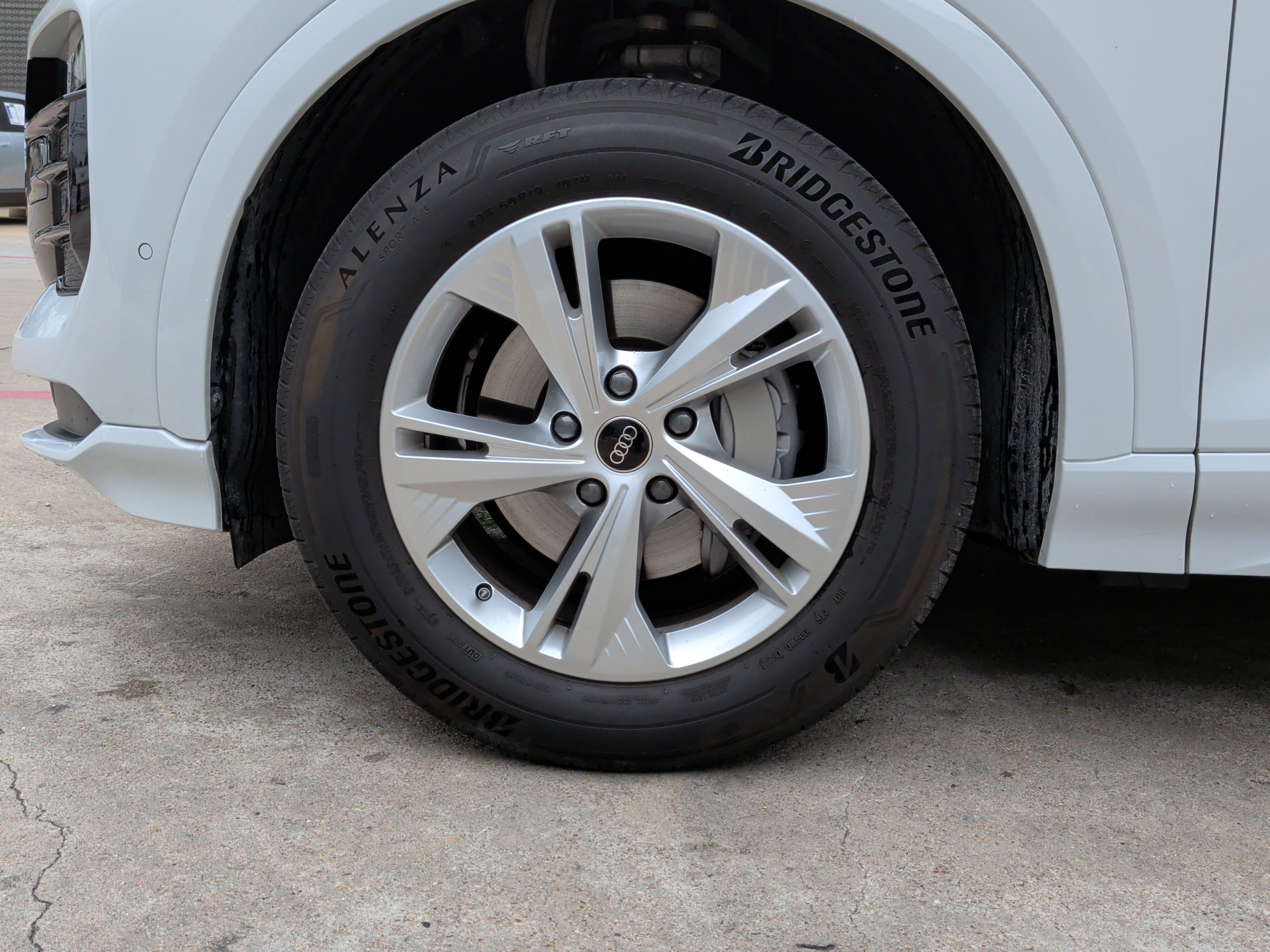 Certified 2025 Audi Q6 e-tron Premium w/ Convenience Package RWD image 12