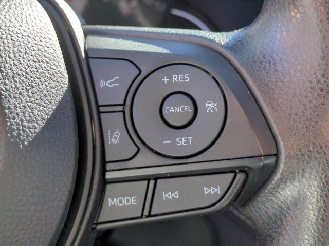 Used 2024 Toyota RAV4 LE AWD/4WD image 20