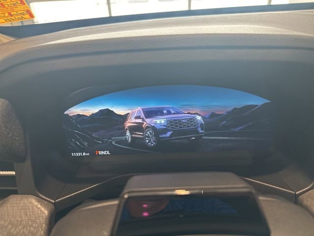 Used 2025 Ford Explorer Platinum w/ Ultimate Package AWD/4WD image 17