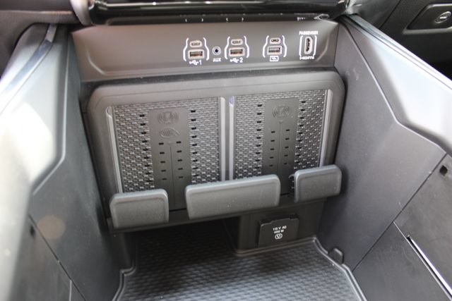 Used 2026 RAM 1500 Laramie w/ Night Edition AWD/4WD image 30