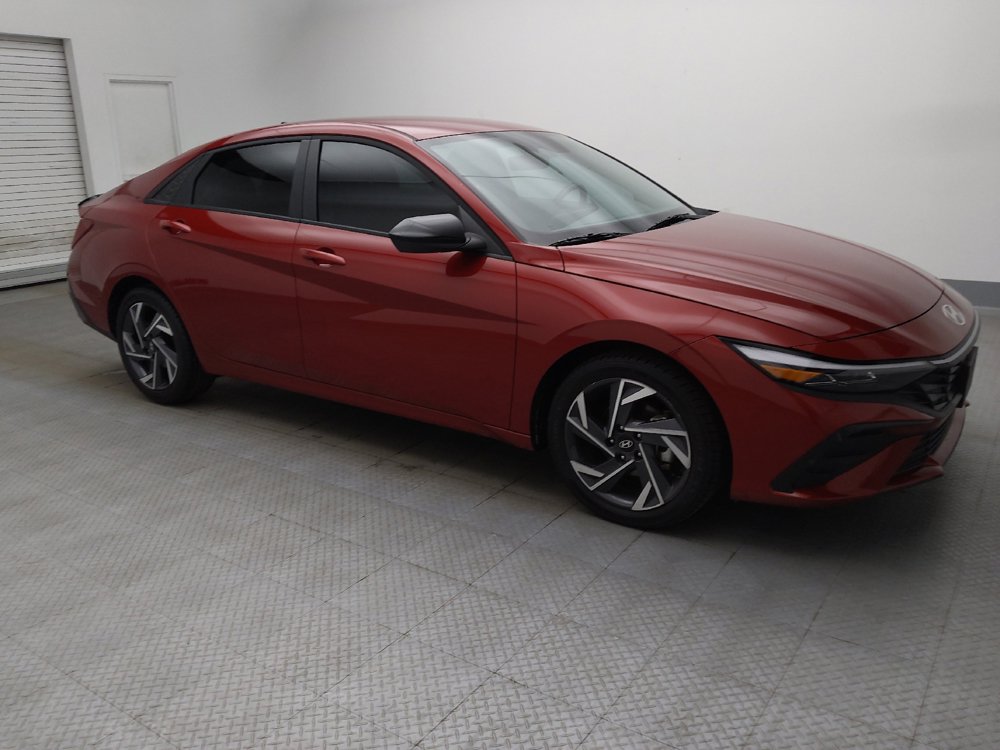 Used 2025 Hyundai Elantra Sport w/ Cargo Package FWD image 11