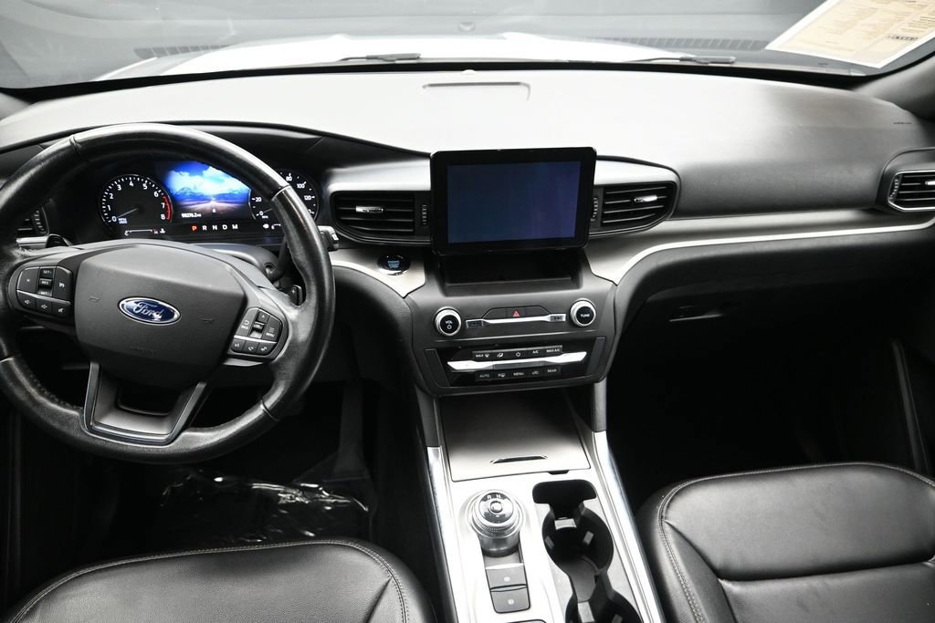 Used 2020 Ford Explorer XLT w/ Equipment Group 202A RWD image 15