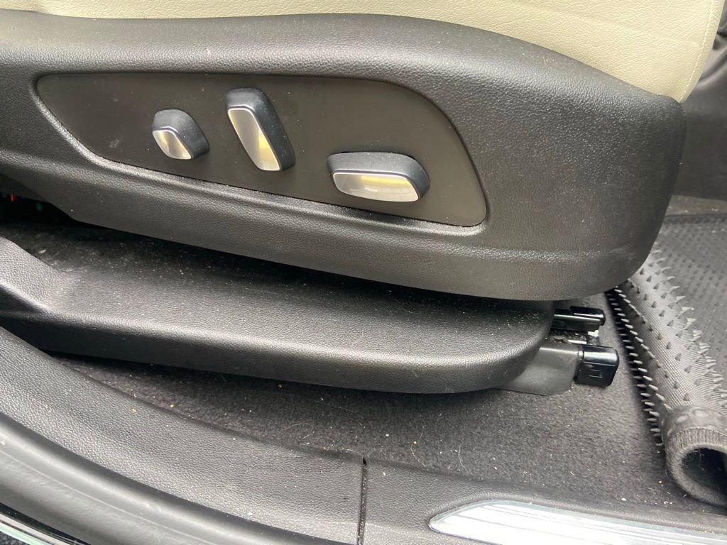 Used 2022 Cadillac XT5 Sportv image 30