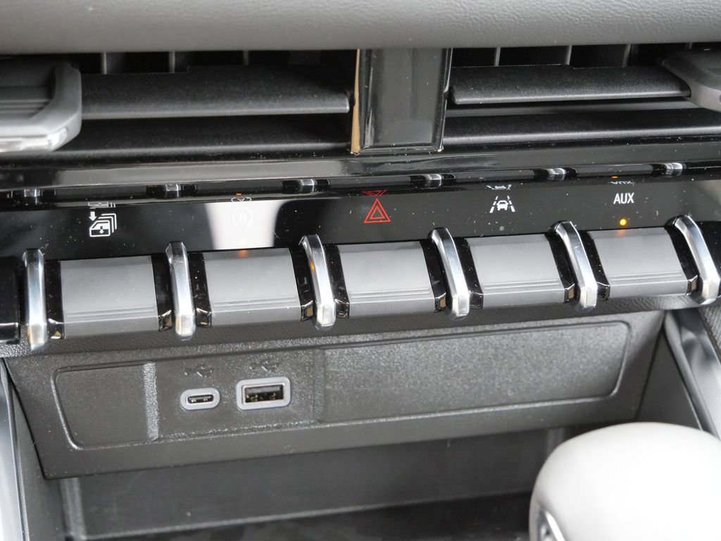 New 2026 GMC Canyon Elevation w/ Technology Package image 51