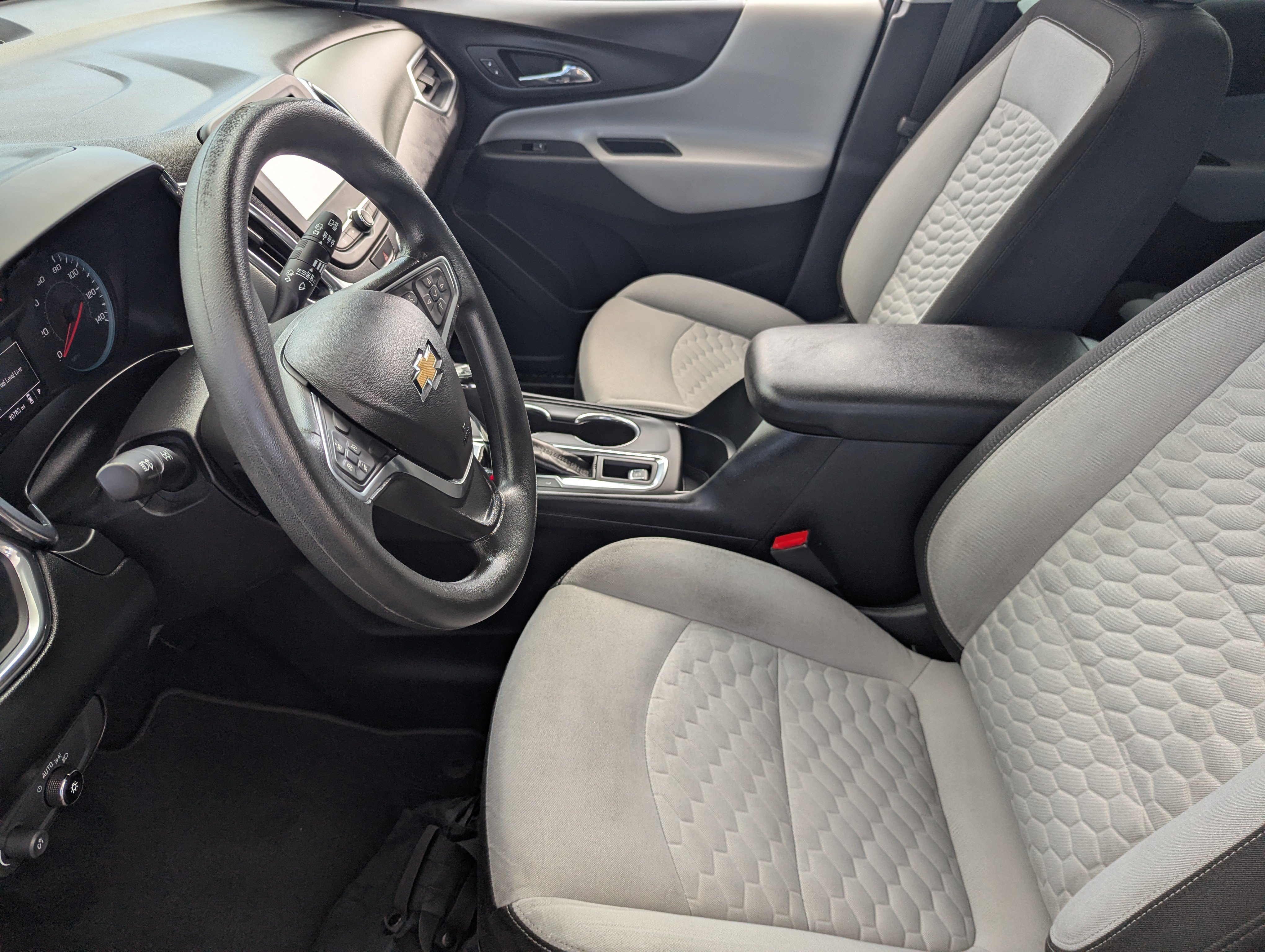 Used 2018 Chevrolet Equinox LS FWD image 19