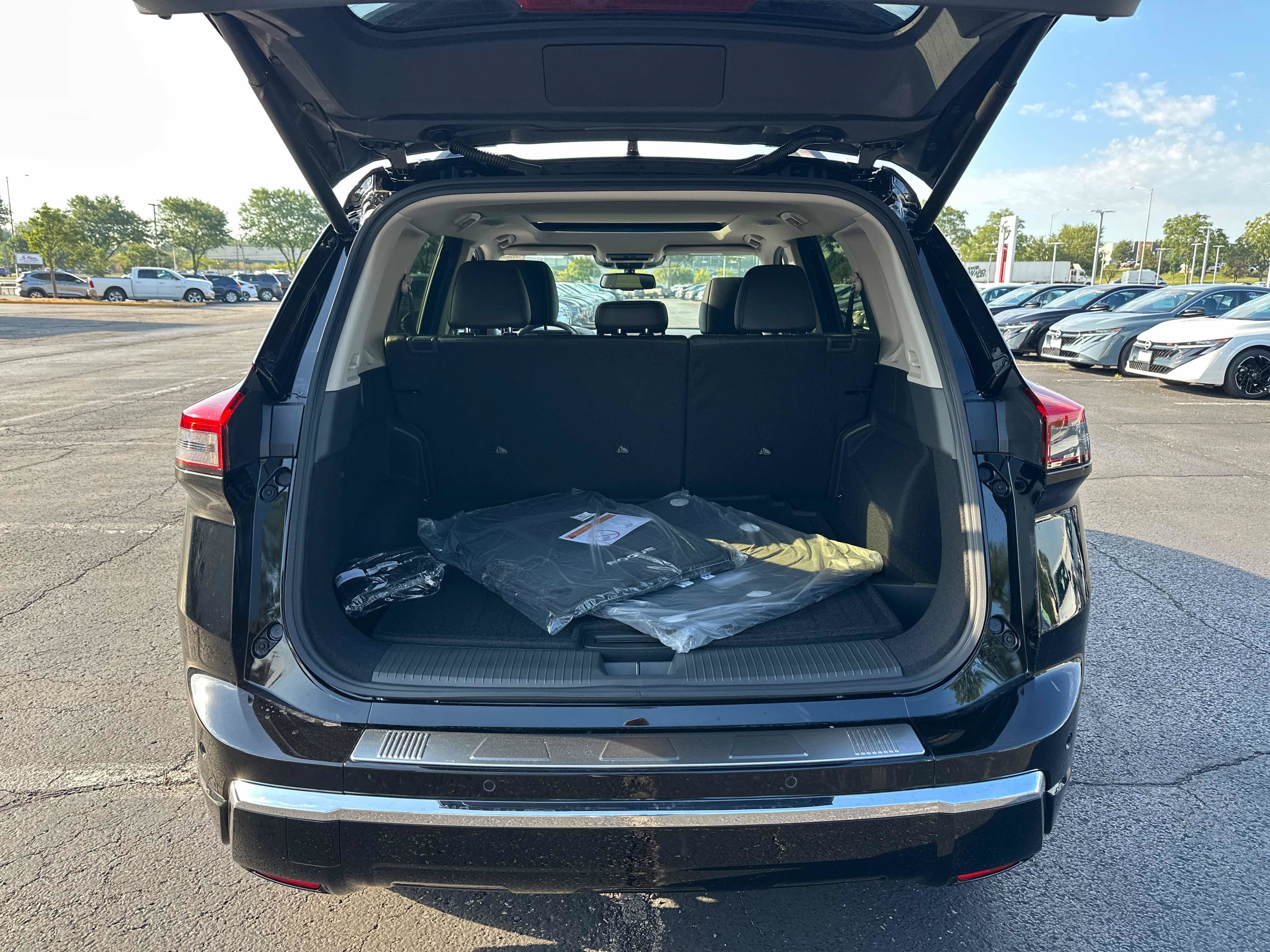 New 2026 Nissan Rogue Platinum AWD/4WD image 14