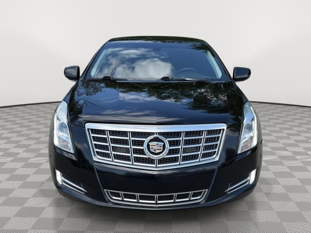 Used 2015 Cadillac XTS Luxury FWD image 2