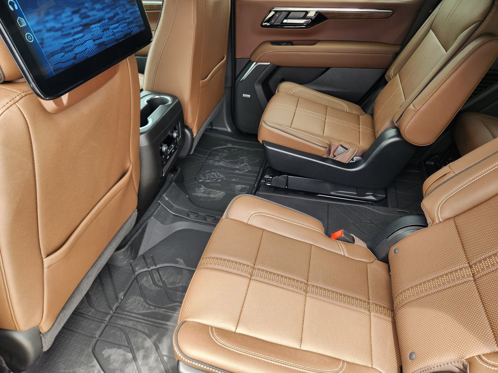 New 2026 Chevrolet Tahoe High Country AWD/4WD image 24