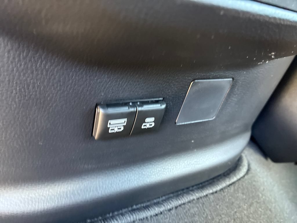 New 2026 Toyota Tundra Limited AWD/4WD image 34