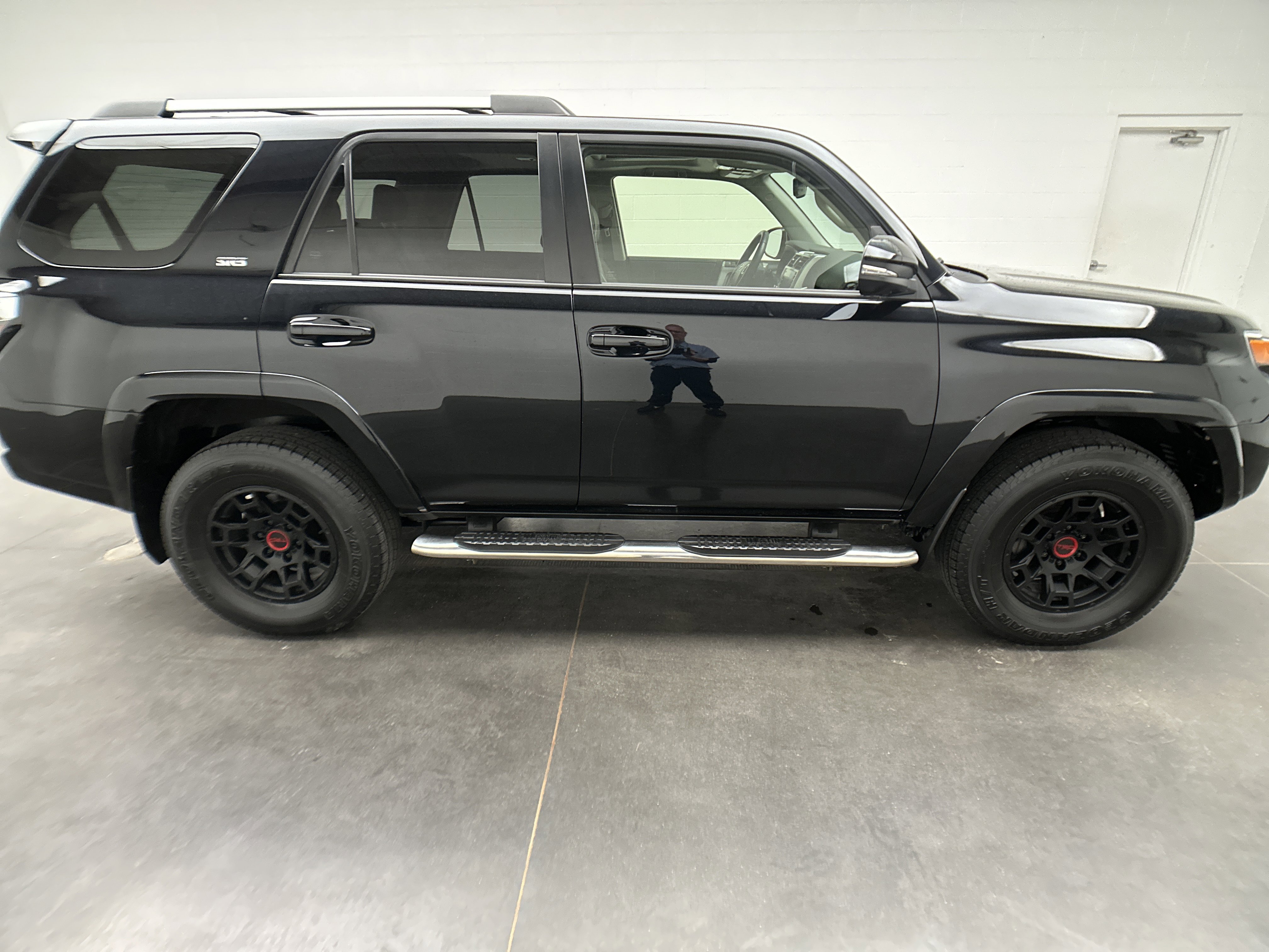 Used 2022 Toyota 4Runner SR5 Premium w/ TRD Black Wheel Package (TMS) image 10