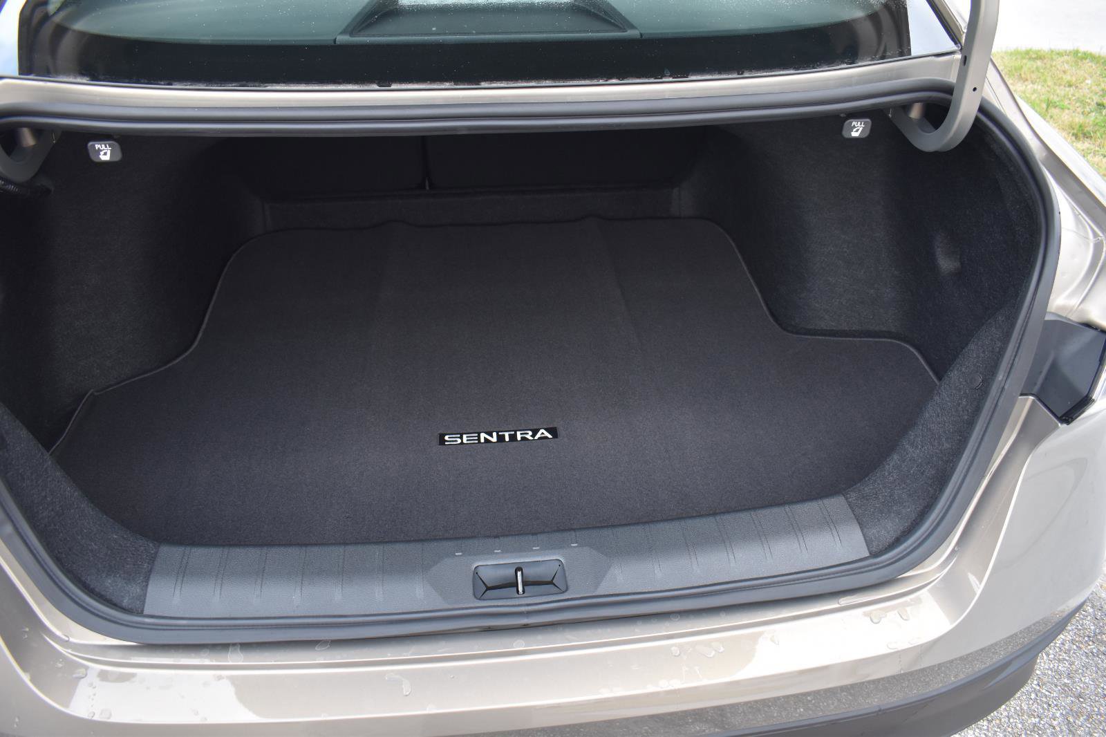 Used 2026 Nissan Sentra SV w/ SV Convenience Package FWD image 40
