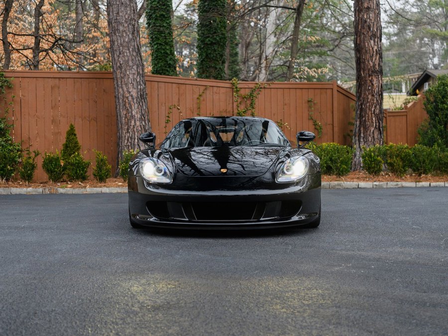 Used 2004 Porsche Carrera GT image 2