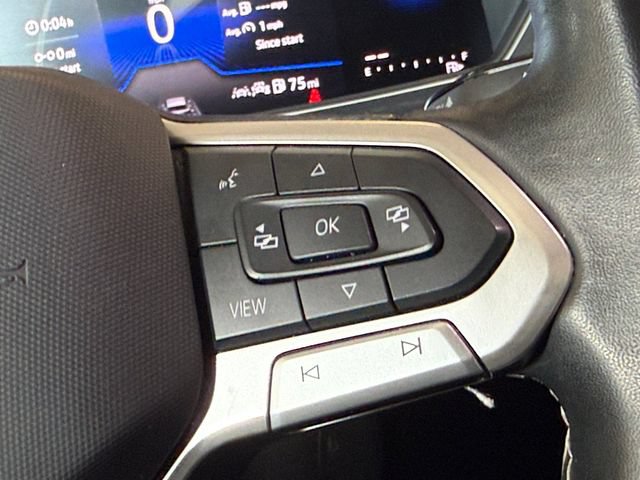 Used 2024 Volkswagen Tiguan SE AWD/4WD image 12