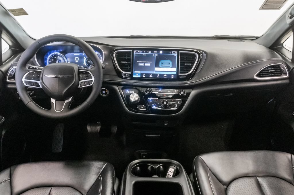 New 2026 Chrysler Pacifica Select FWD image 27