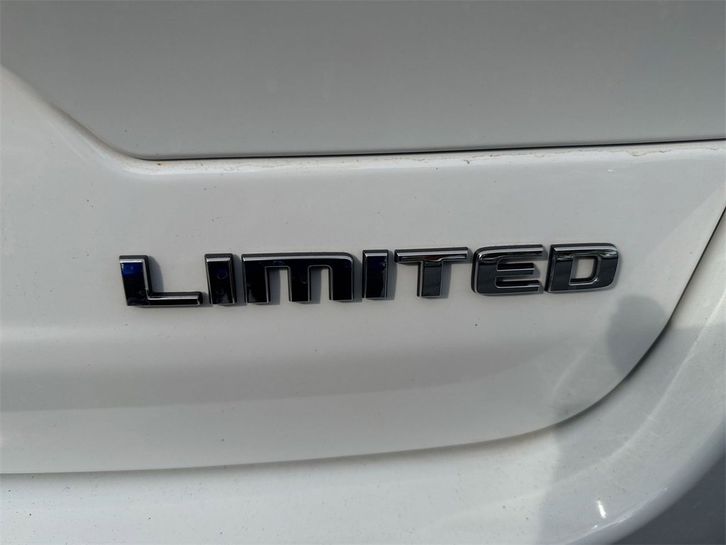 Used 2024 Jeep Grand Cherokee Limited image 27