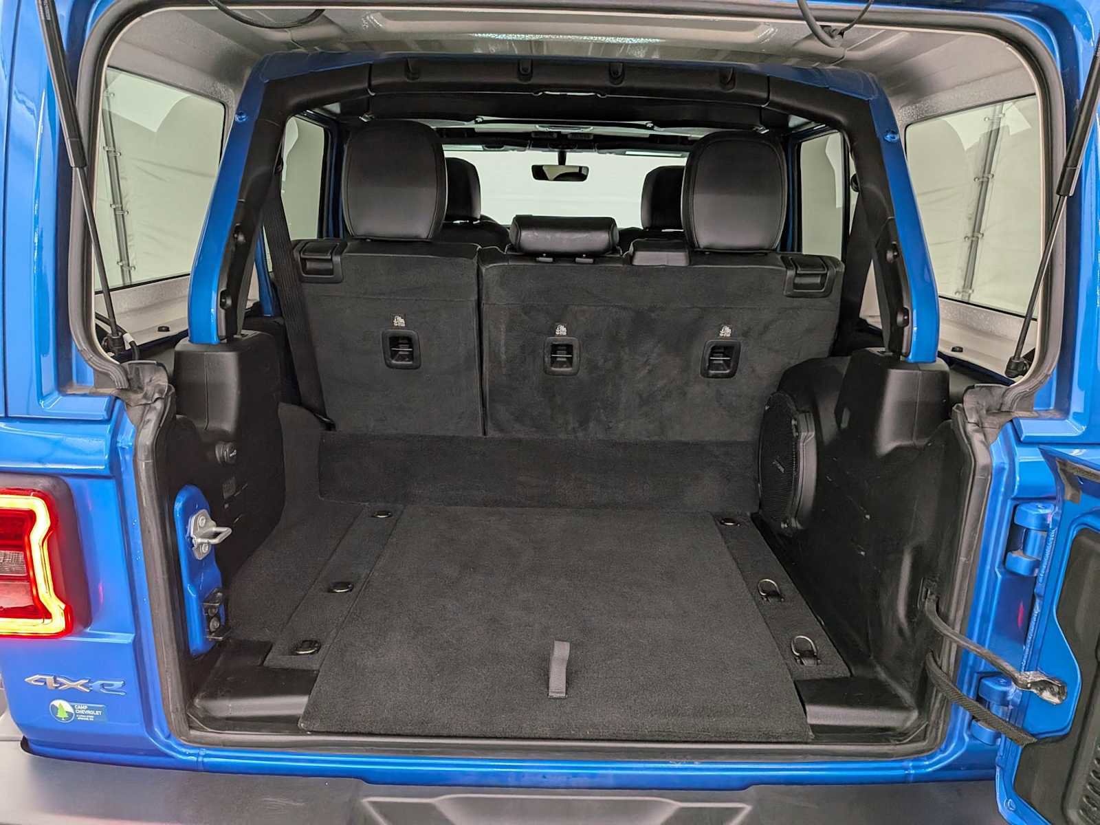 Used 2023 Jeep Wrangler Sahara w/ Cold Weather Group image 33