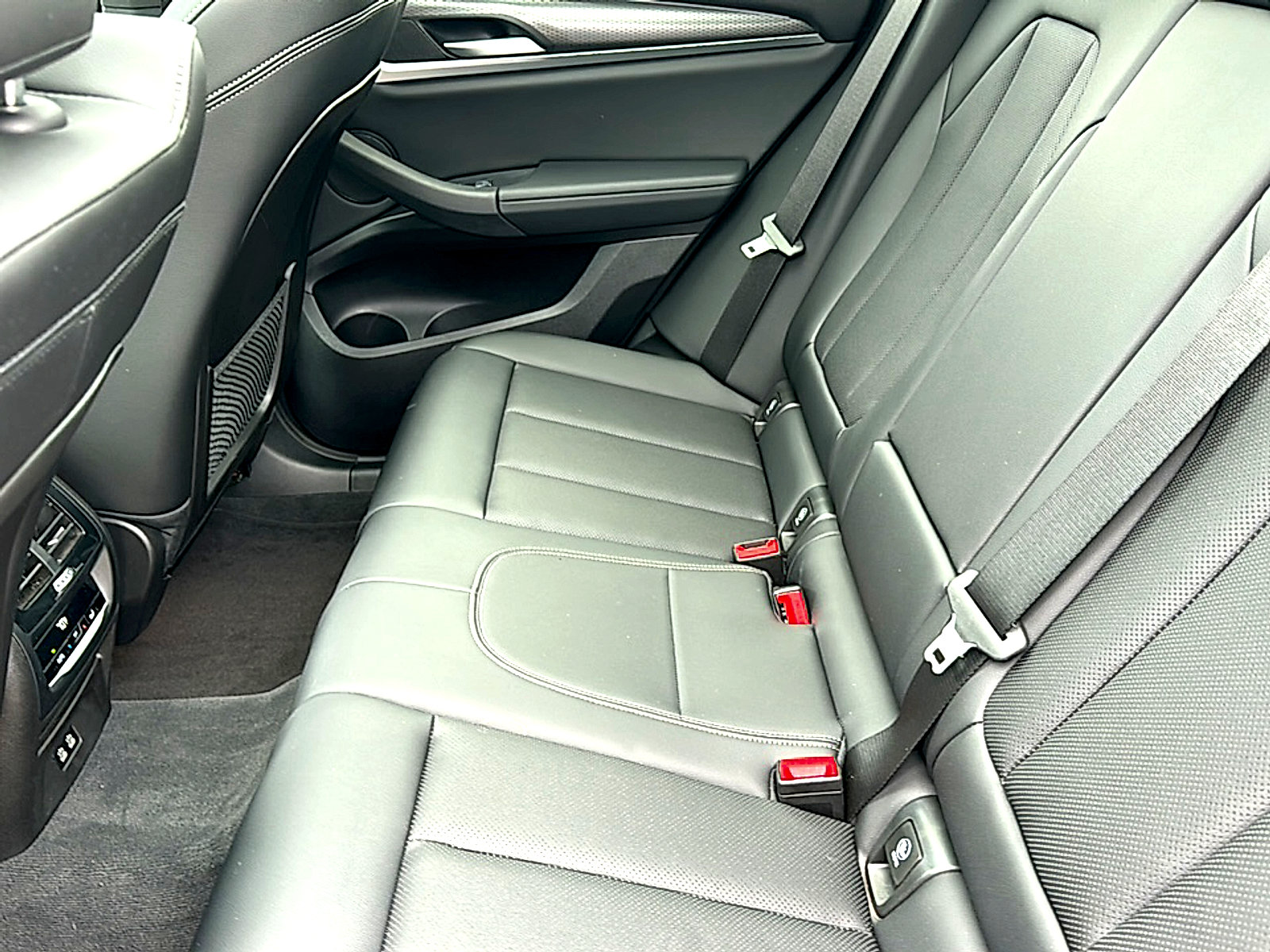 Used 2024 BMW X3 sDrive30i w/ Premium Package RWD image 19