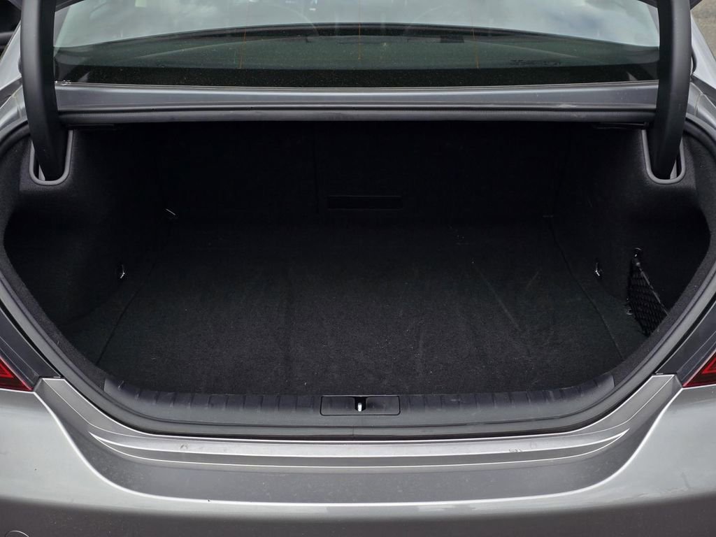 Used 2025 Genesis G70 2.5T RWD image 8