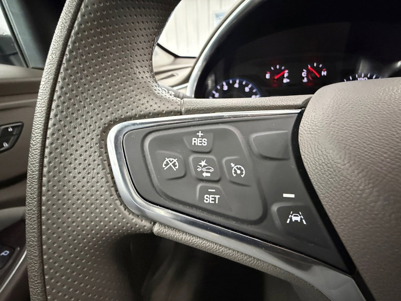 Used 2021 Chevrolet Malibu LT FWD image 17
