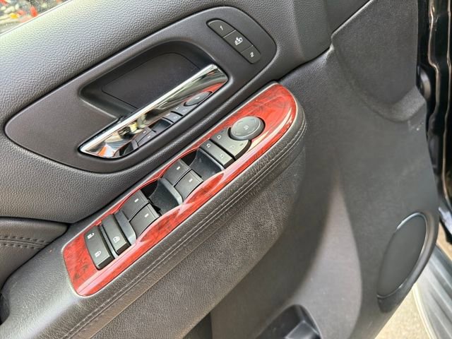 Used 2011 Cadillac Escalade EXT Luxury image 12