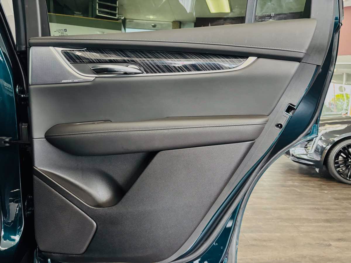 Used 2024 Cadillac XT6 Premium Luxury w/ Technology Package FWD image 42
