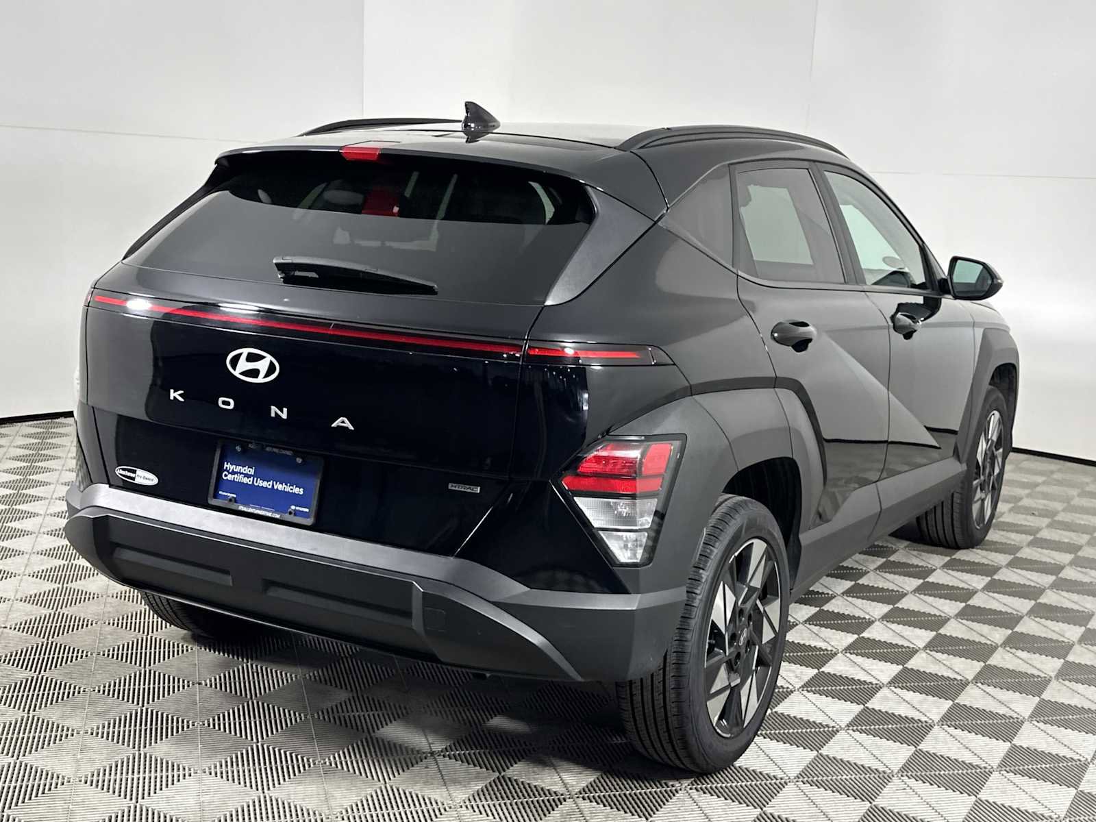 Certified 2024 Hyundai Kona SEL image 8