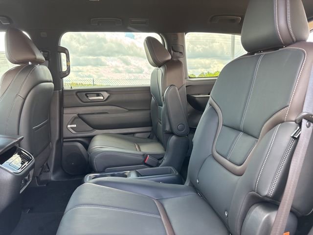 New 2026 Nissan Armada SL w/ Captain's Chari Seat Package image 19