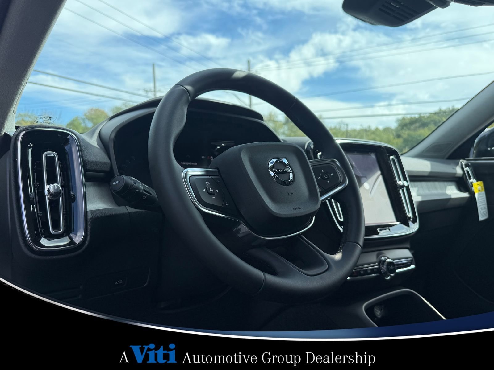 Used 2026 Volvo XC40 B5 Plus w/ Protection Package Premier image 12