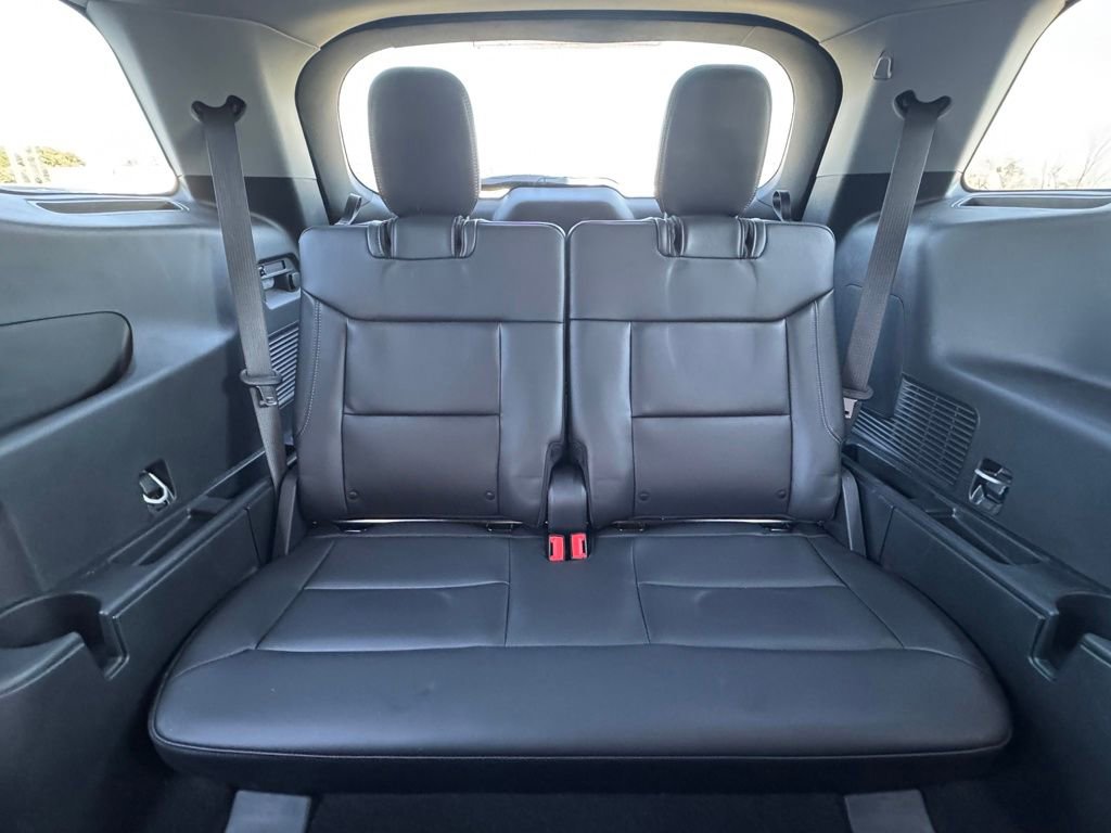Used 2024 Ford Explorer XLT w/ Equipment Group 202A image 26