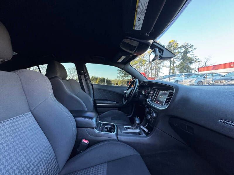 Used 2019 Dodge Charger GT image 15