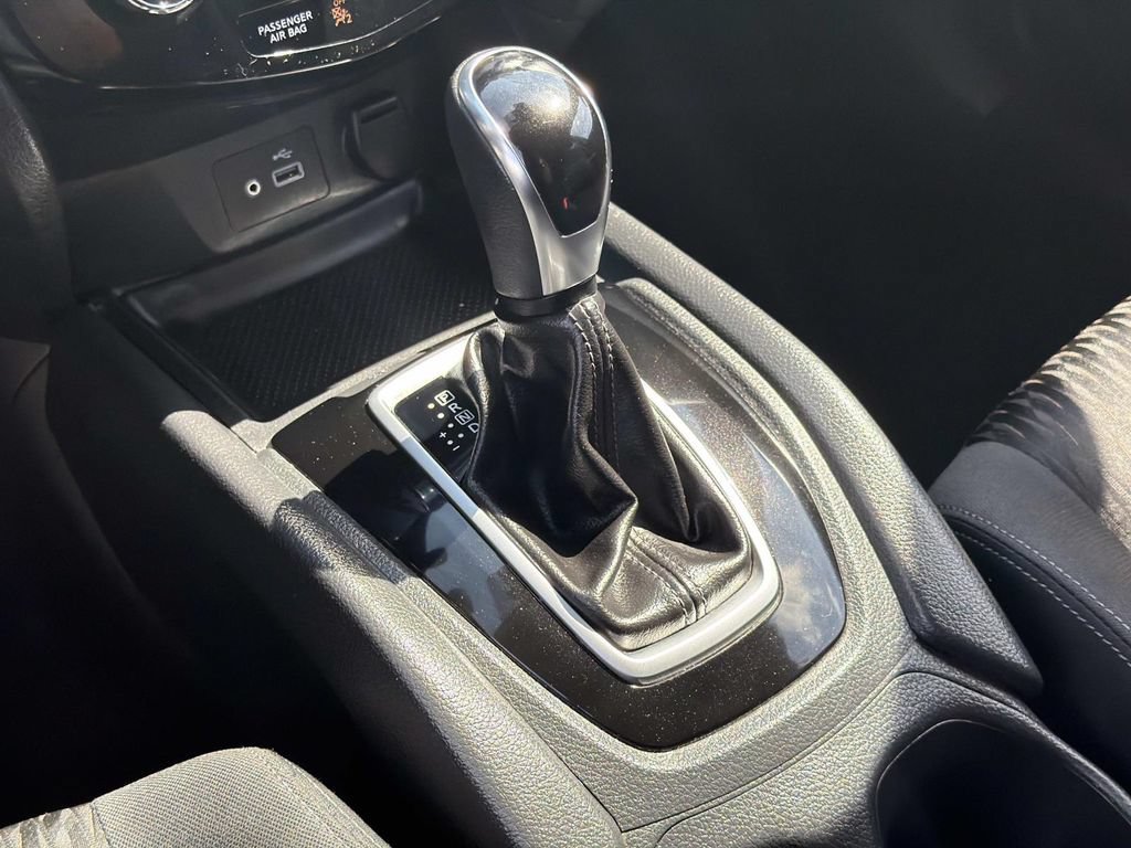 Used 2020 Nissan Rogue SV AWD/4WD image 4