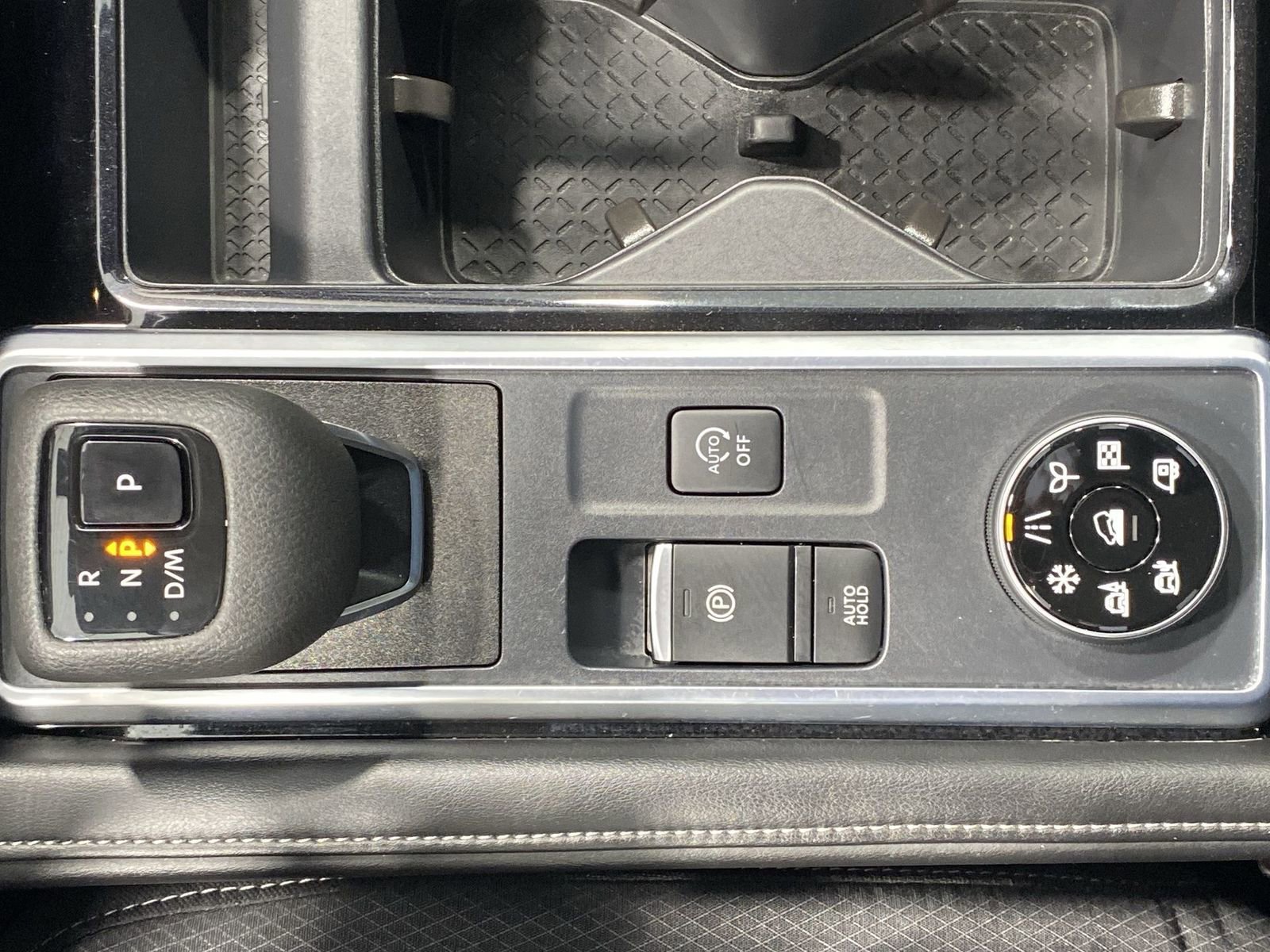 Used 2025 Nissan Pathfinder SV AWD/4WD image 19