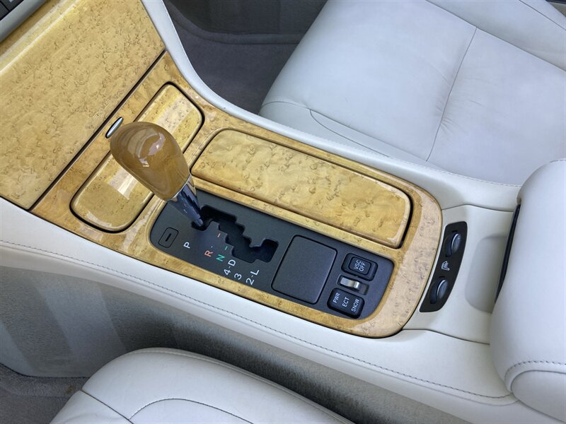 Used 2003 Lexus SC 430 Convertible RWD image 29