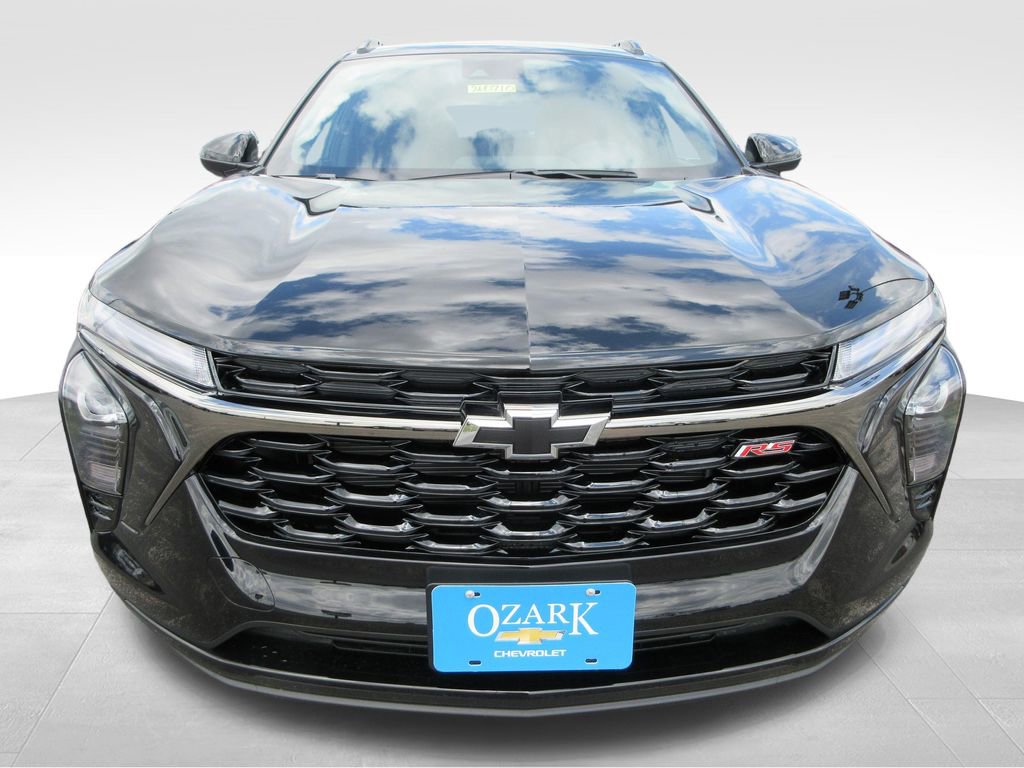 New 2026 Chevrolet Trax RS w/ Sunroof Package FWD image 8