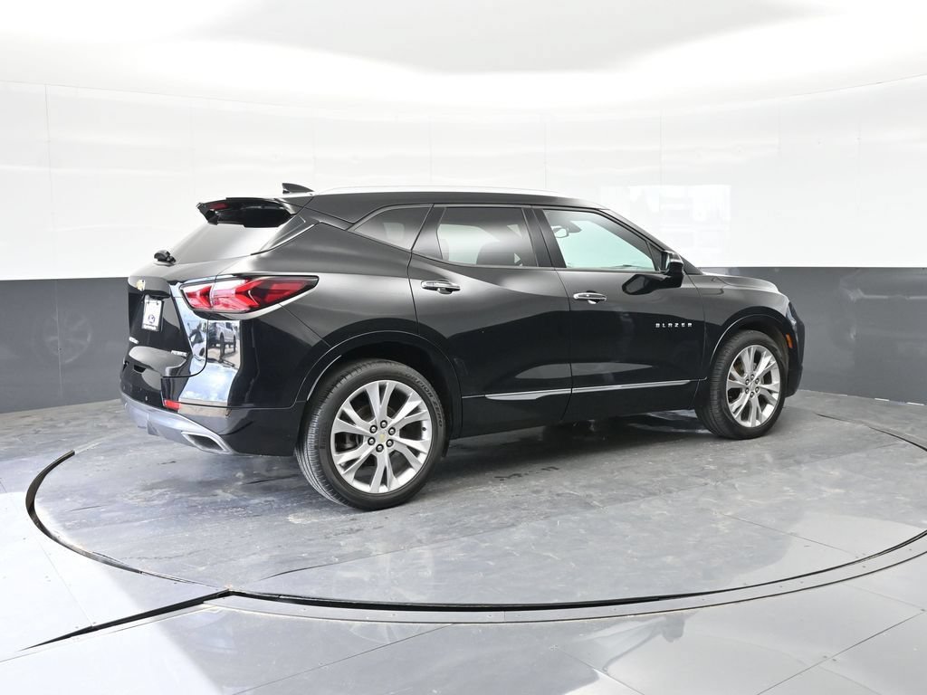 Used 2019 Chevrolet Blazer Premier w/ Sun and Wheels Package AWD/4WD image 12