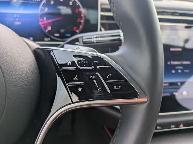 Used 2025 Mercedes-Benz E 350 4MATIC Sedan image 25