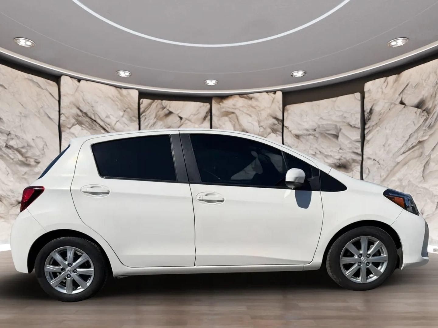 Used 2015 Toyota Yaris LE FWD image 4