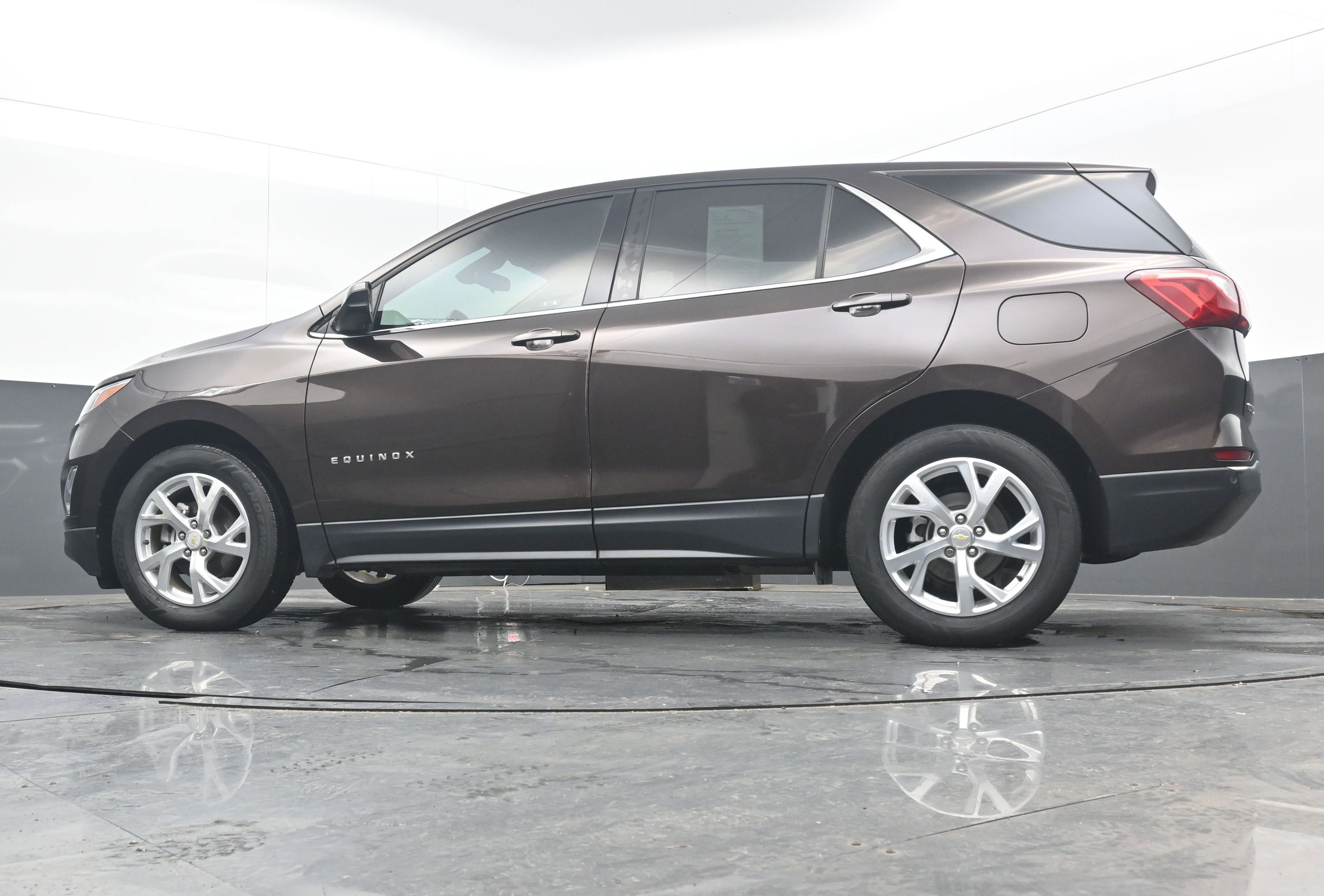 Used 2020 Chevrolet Equinox LT image 25