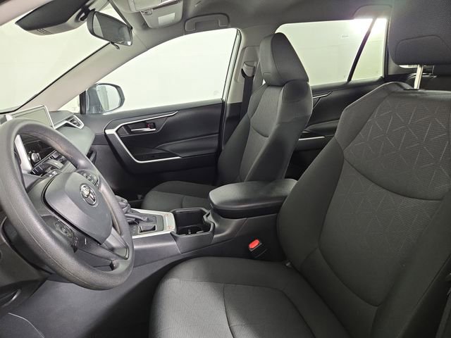 Used 2025 Toyota RAV4 XLE image 13