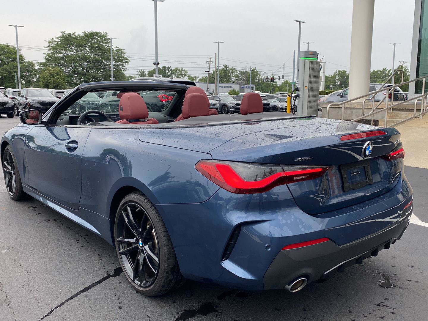 Used 2024 BMW 430i xDrive Convertible w/ M Sport Package AWD/4WD image 13