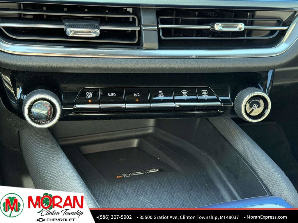 Used 2025 Chevrolet Equinox EV LT w/ Convenience Package FWD image 23