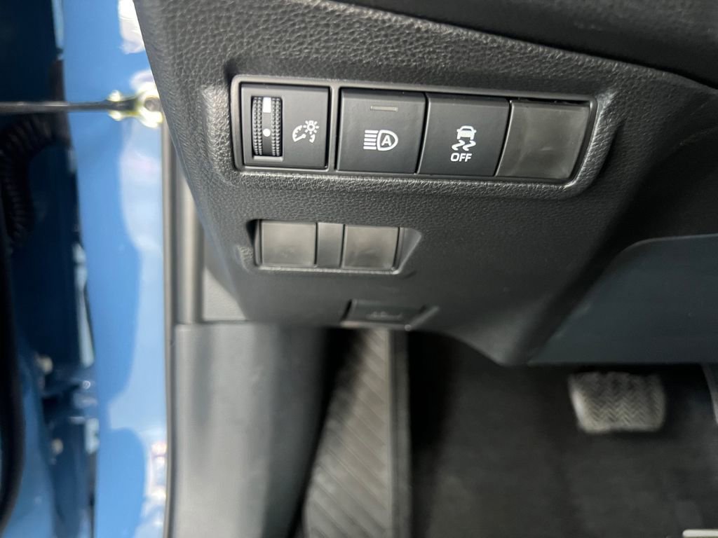 New 2026 Toyota Corolla Cross LE AWD/4WD image 17