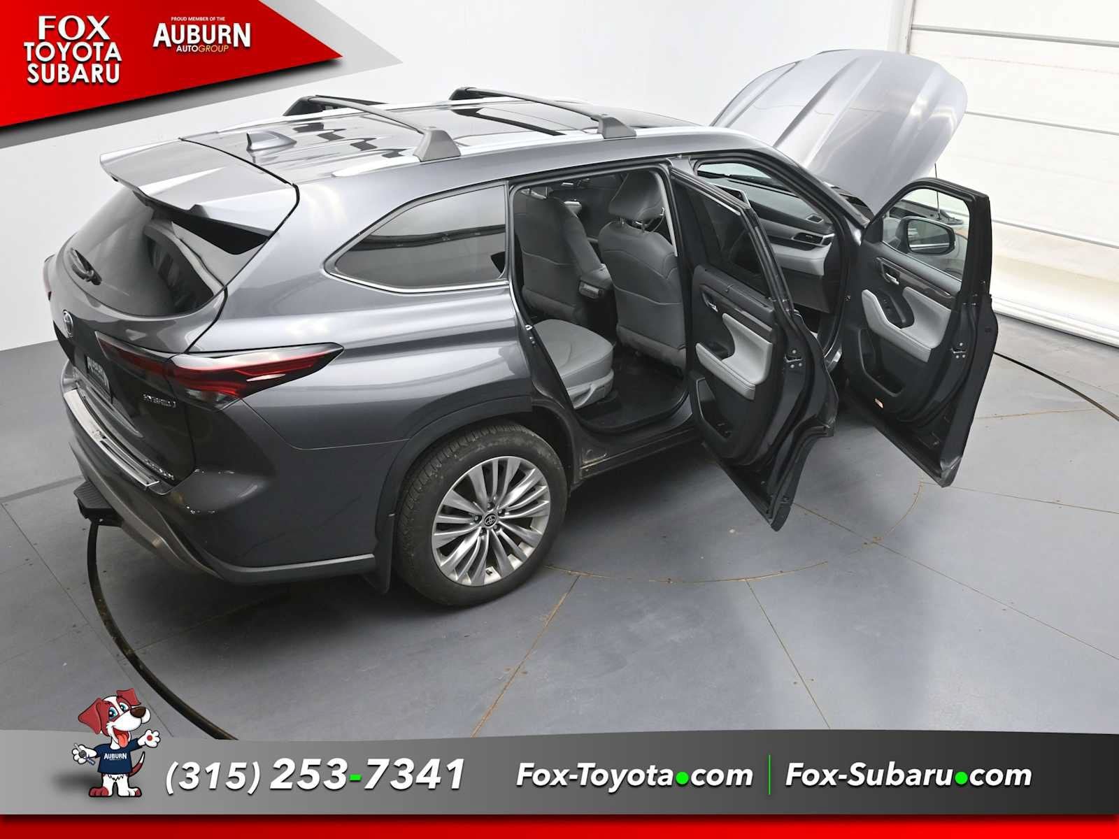Used 2024 Toyota Highlander Platinum AWD/4WD image 38