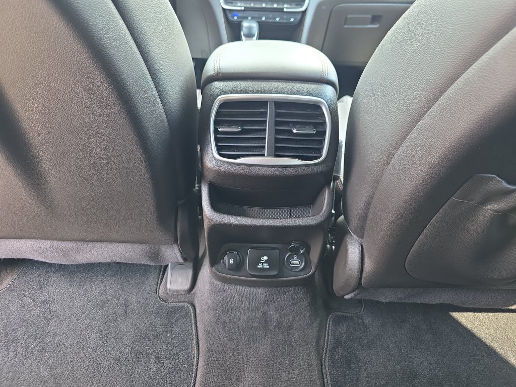 Used 2020 Hyundai Santa Fe Limited w/ Cargo Package FWD image 34