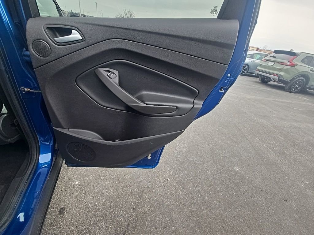 Used 2017 Ford Escape SE w/ Equipment Group 201A image 29